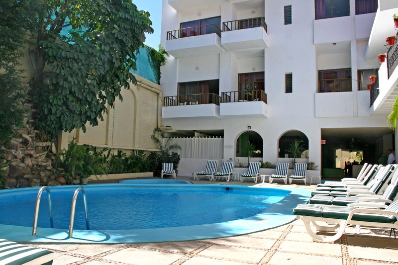 gay Abbey pool and sundeck